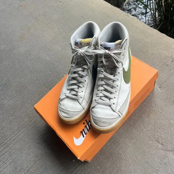 Men's Nike Blazer Mid '77 Vnt size 10 - Asparagus/Bone - Picture 10 of 10
